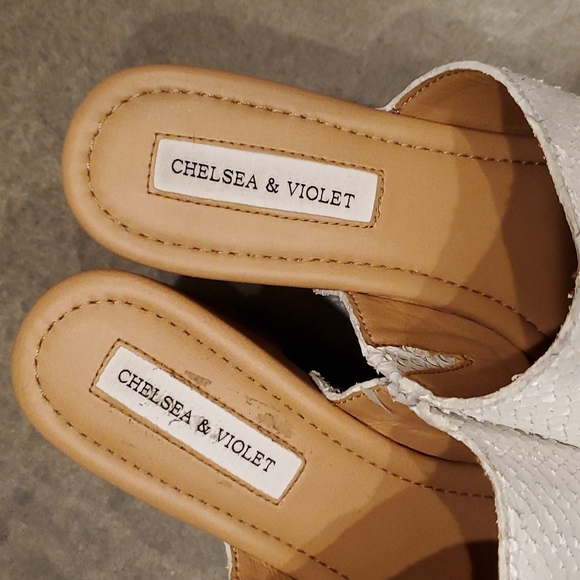 Chelsea and violet clogs - Picture 3 of 5